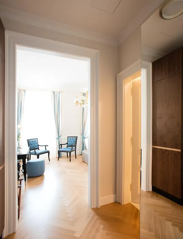 Imperium Residence - Experience The Most Luxurious Apartment In Vienna Center 0*,  Austria