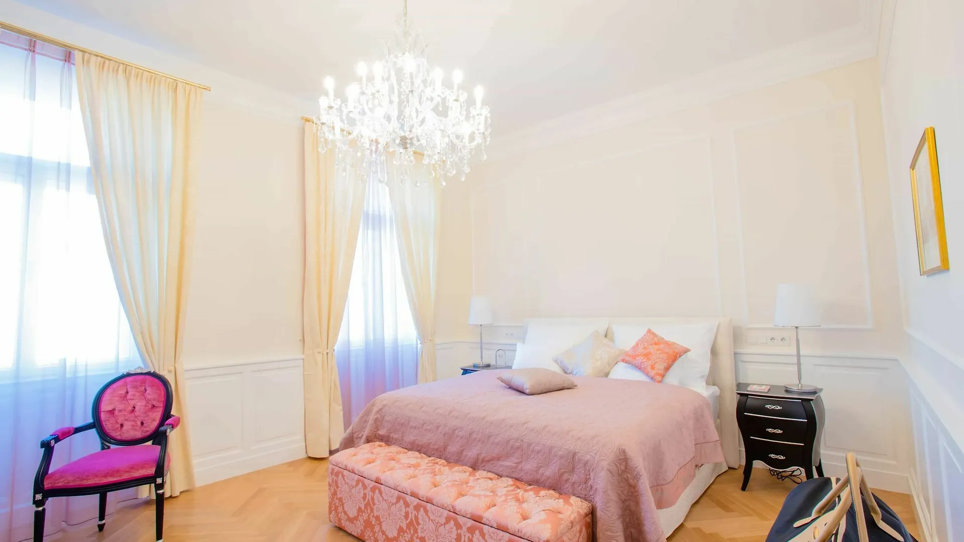 Imperium Residence - Experience The Most Luxurious Apartment In Vienna Center 0*,  Austria